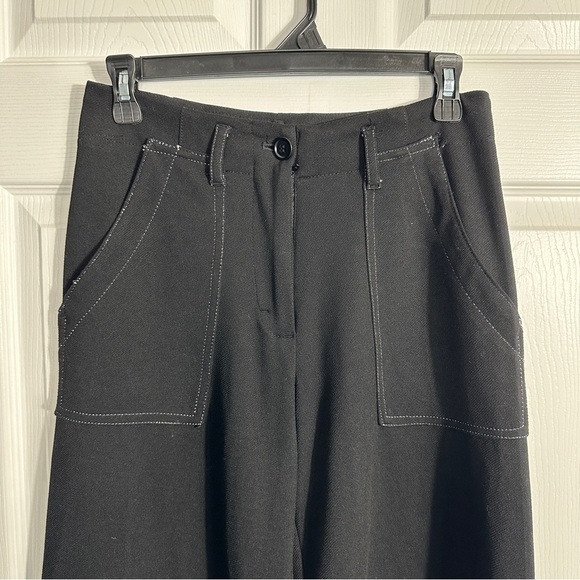 Max Studio wide leg, high rise crops, contrast stitching, zip front, no size tag - Picture 4 of 11